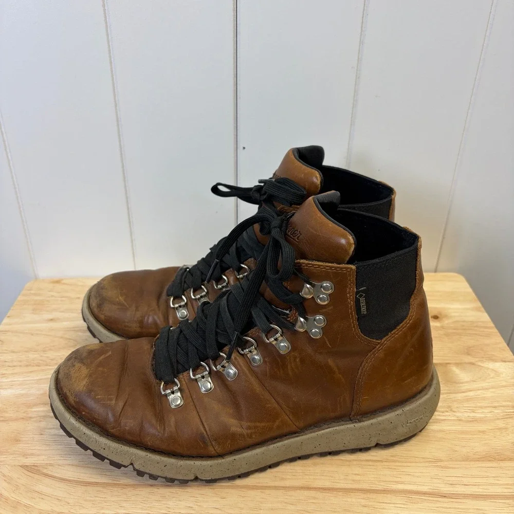 Danner Vertigo 917 Leather Goretex Hiking Boots Men Size 8.5 Light Brown Outdoor